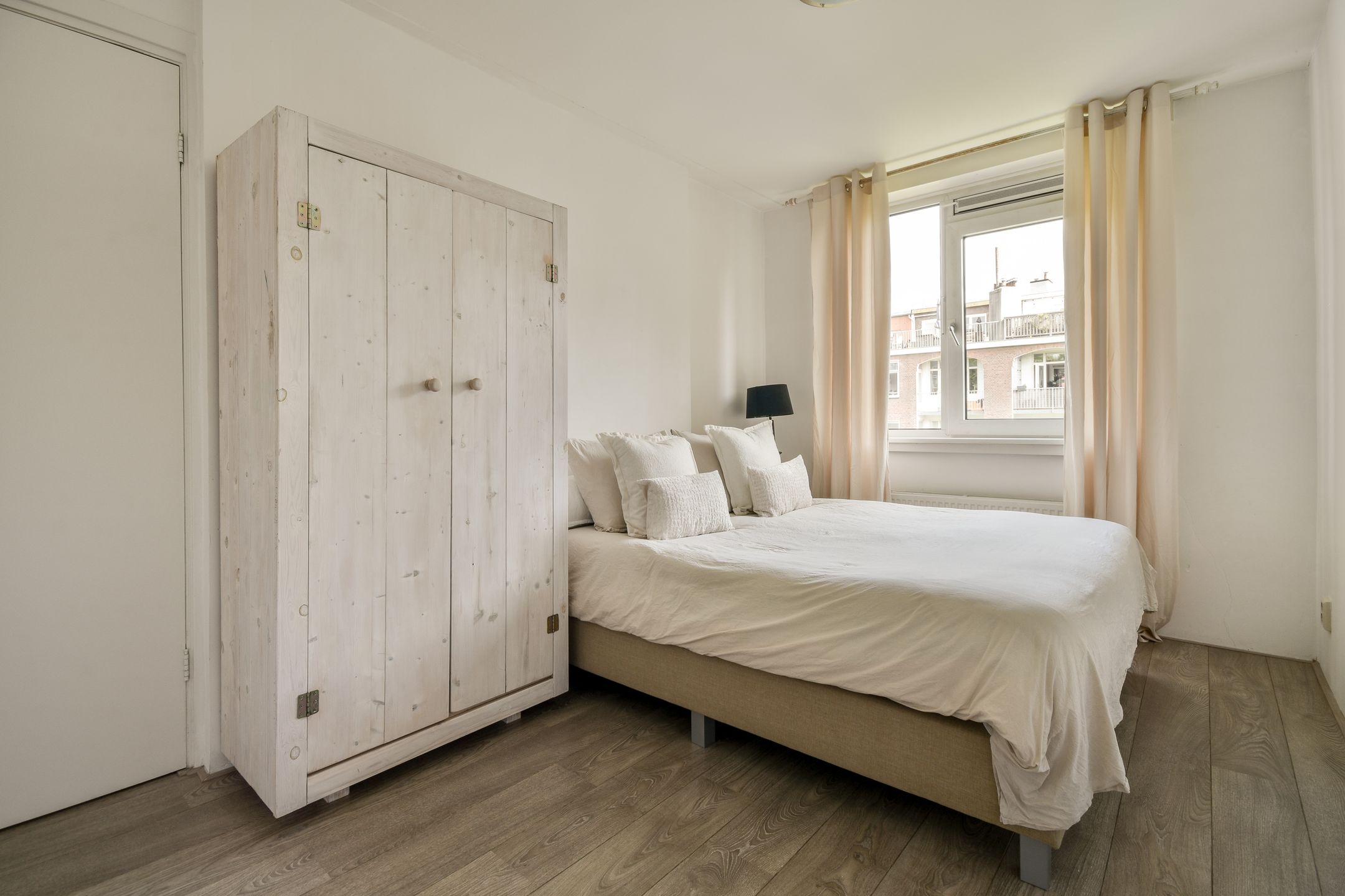 Foto 12 van Sara Burgerhartstraat 38-2