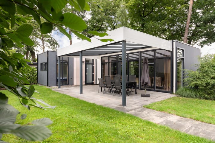 Photo 3 of Harremaatweg 26-38