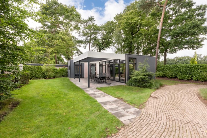 Photo 4 of Harremaatweg 26-38