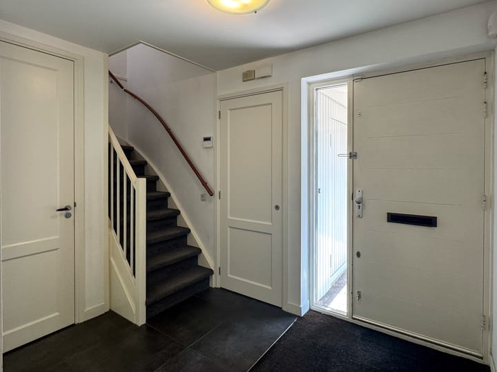 Foto 12 van Perronzijde 11