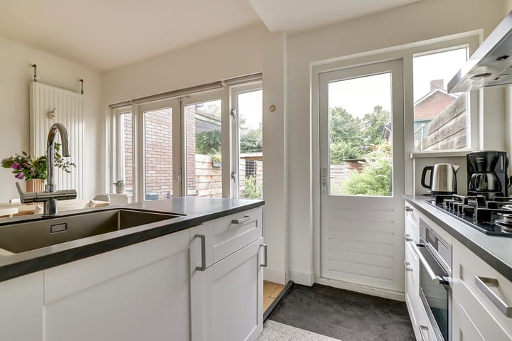 Foto 12 van Sophiastraat 73