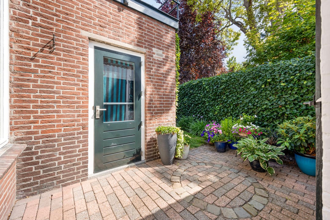 Photo 23 of Manhuisstraat 5