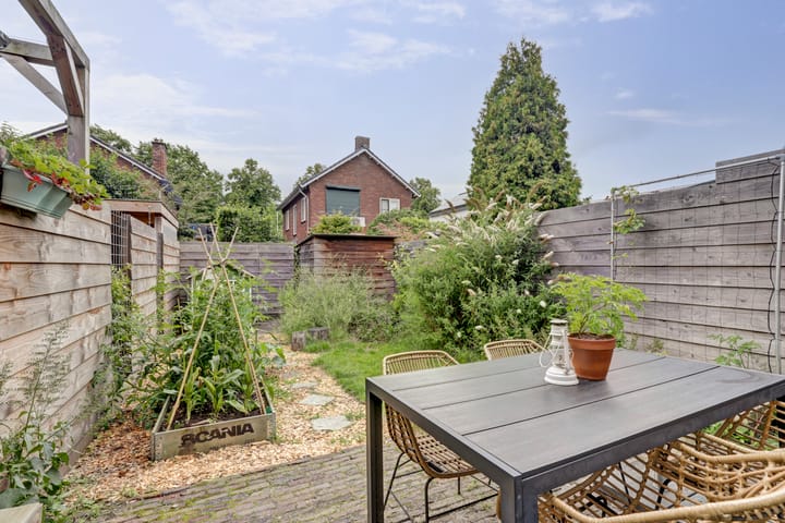 Foto 33 van Sophiastraat 73