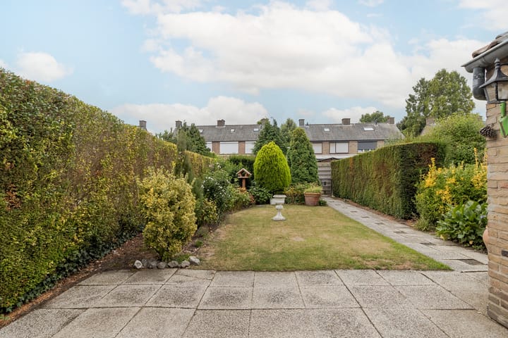 Foto 6 van Burg. Kampsstraat 17