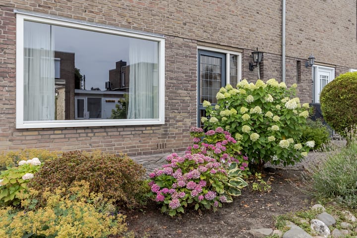 Foto 7 van Burg. Kampsstraat 17