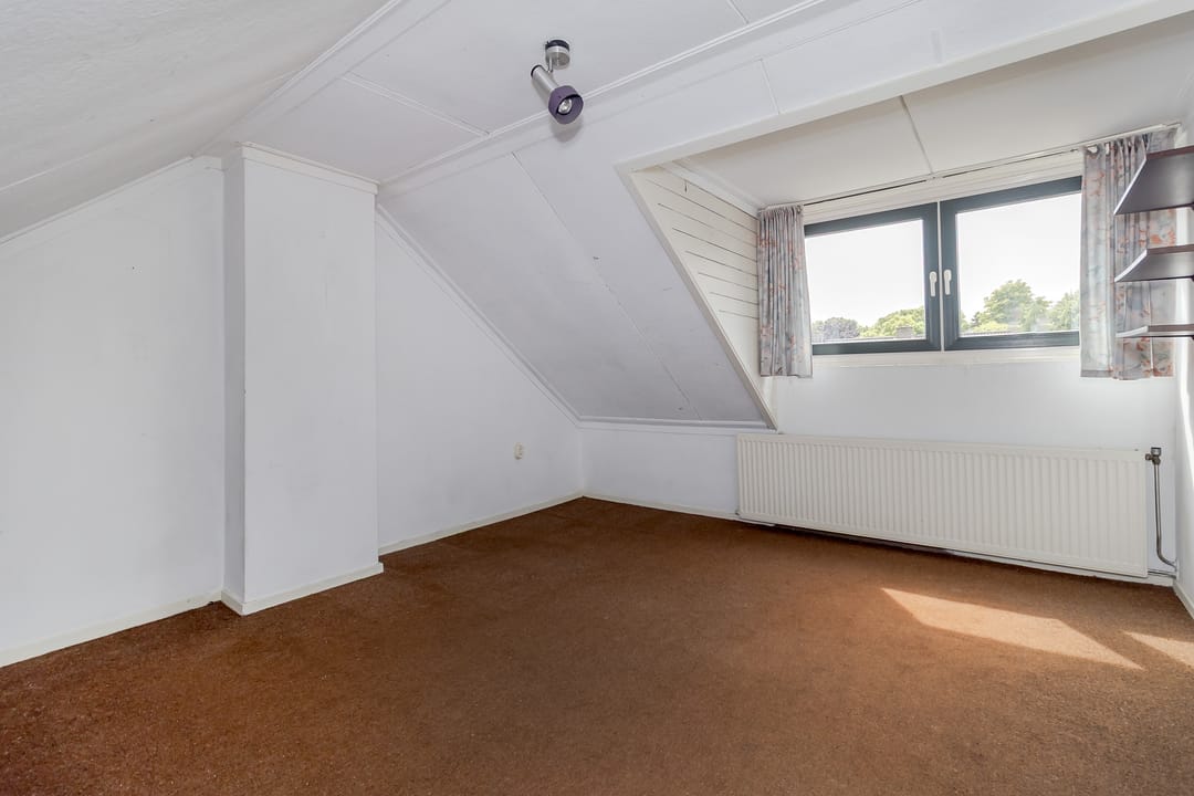 Foto 28 van Burg. Kampsstraat 17