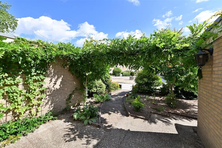 Photo 16 of Den Ool 6