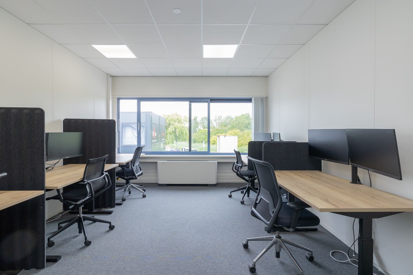 View photo 3 of Flevoweg 11-E