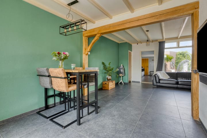 Foto 2 van Roestenbergstraat 39