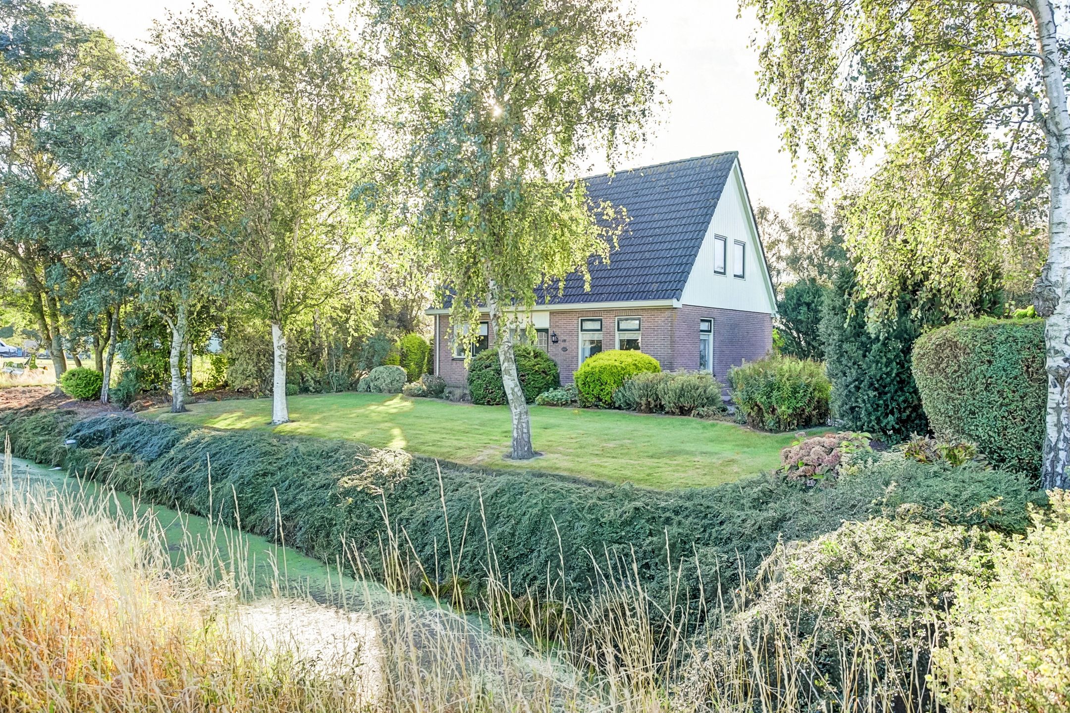 Photo 3 of Almereweg 10