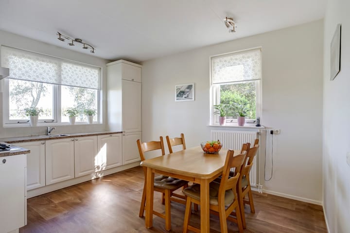 Foto 8 van Almereweg 10