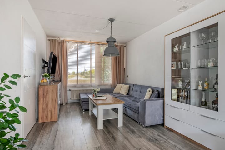 Foto 5 van Meidoorn 85