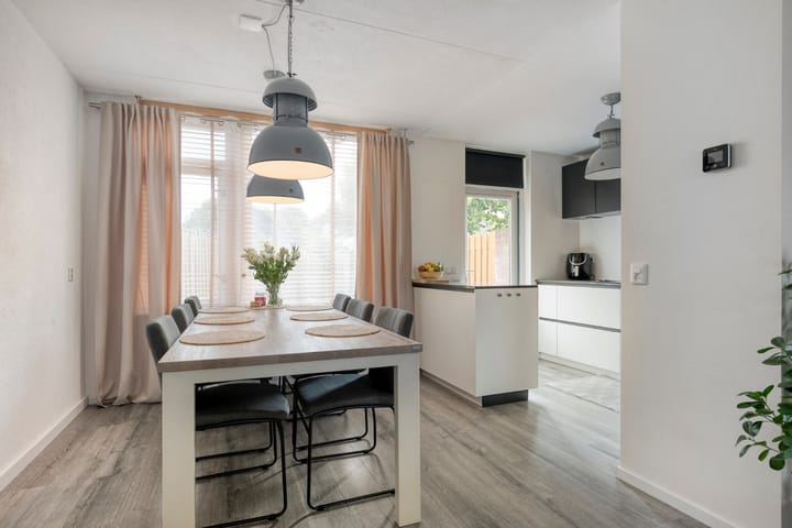 Foto 20 van Meidoorn 85