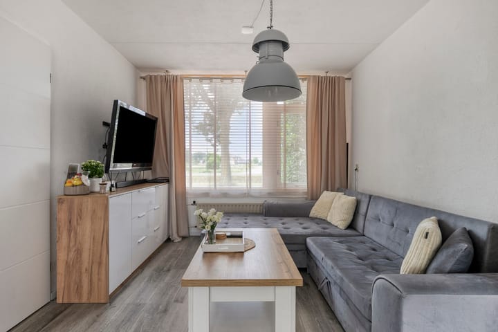 Foto 18 van Meidoorn 85