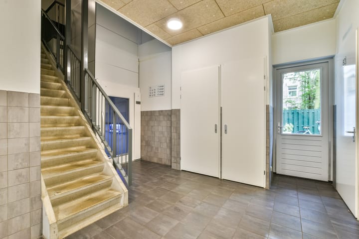 Foto 16 van Frederik Hendrikstraat 82