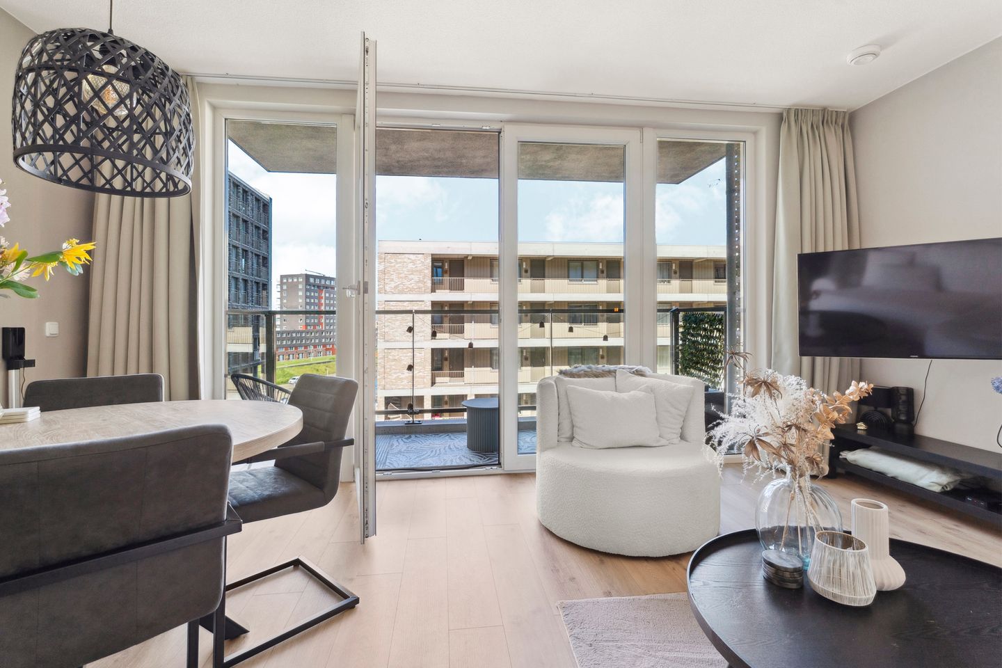 Photo 14 of Dokstraat 79