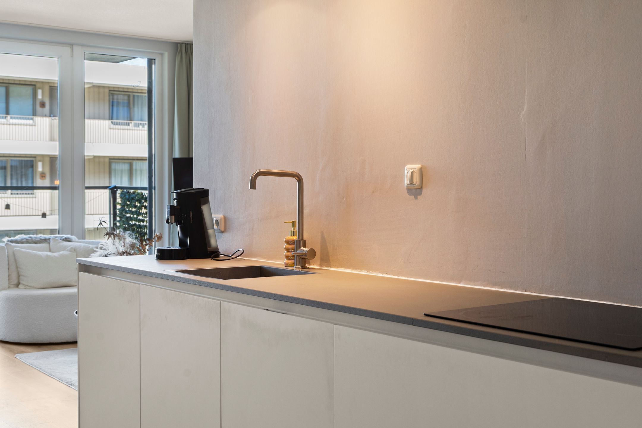 Photo 6 of Dokstraat 79