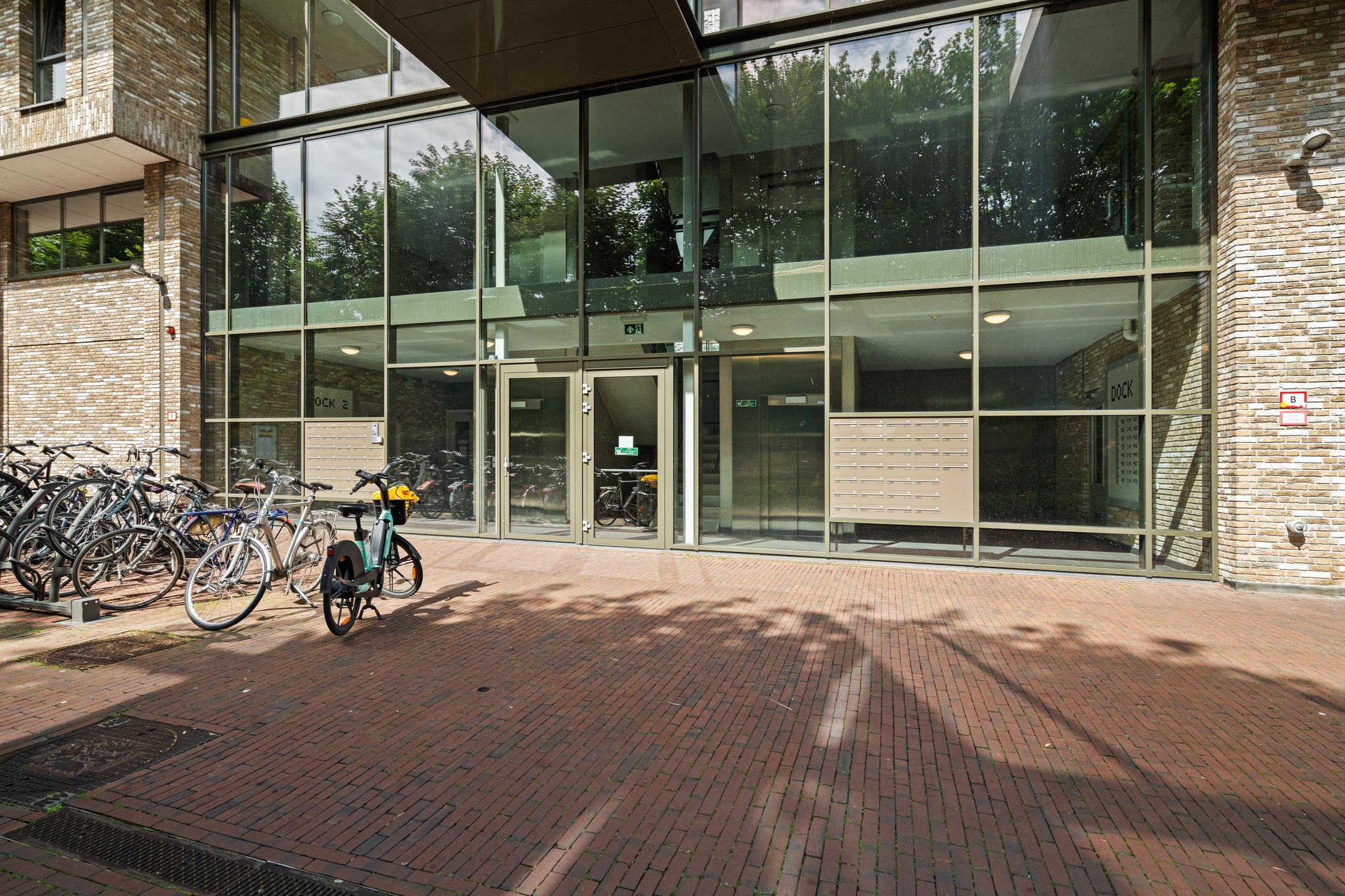 Foto 39 van Dokstraat 417