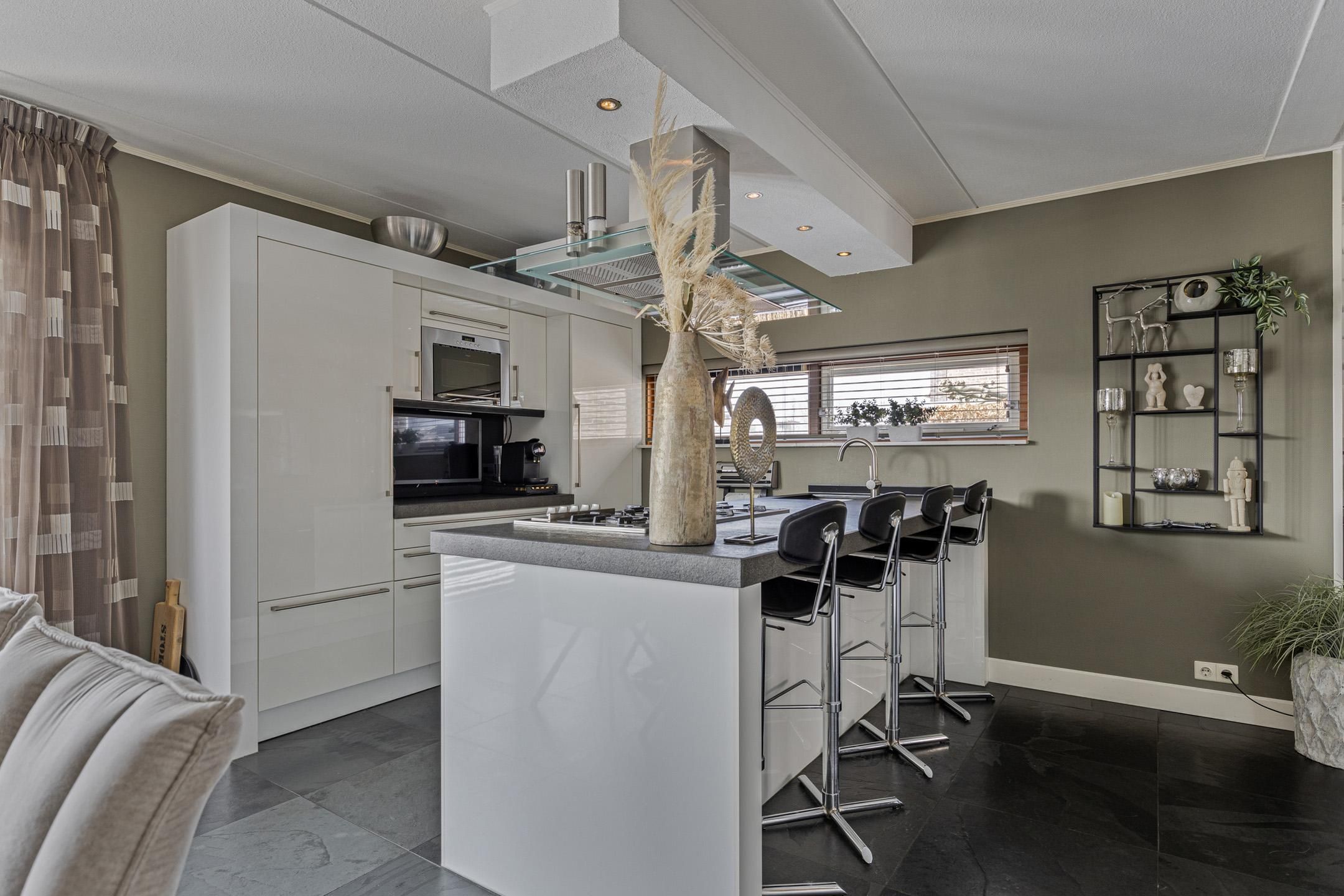 Photo 12 of De Maat 1