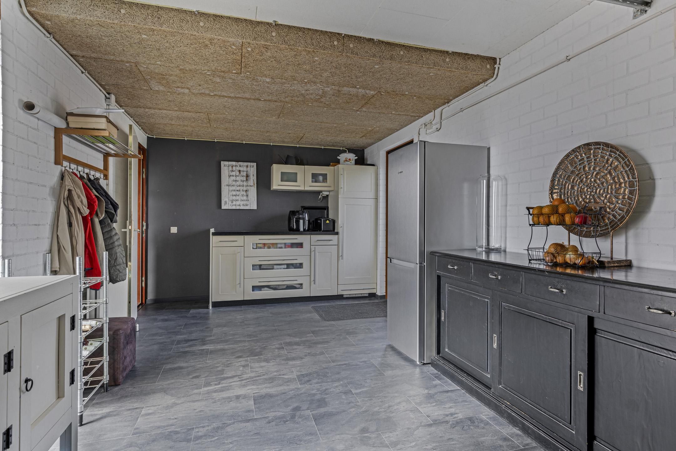 Photo 15 of De Maat 1