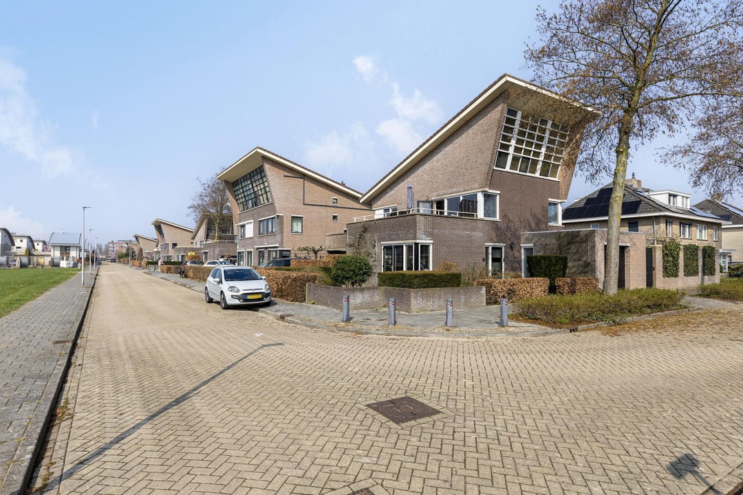 Photo 38 of De Maat 1