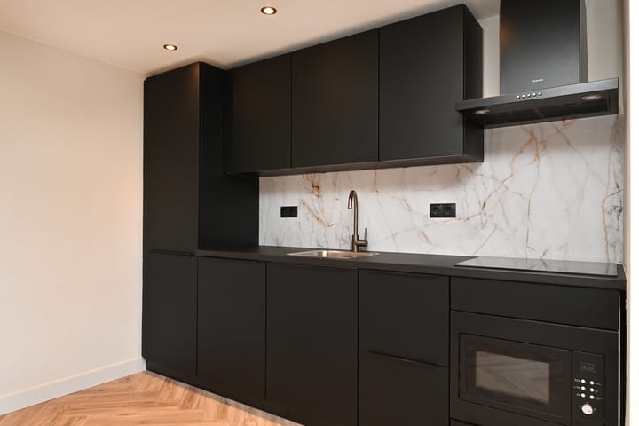 Photo 8 of Prins Hendrikstraat 4-G