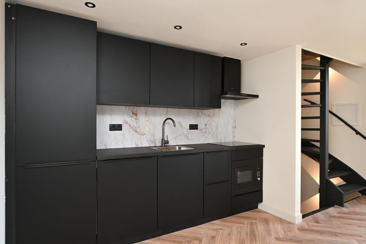 Photo 9 of Prins Hendrikstraat 4-G