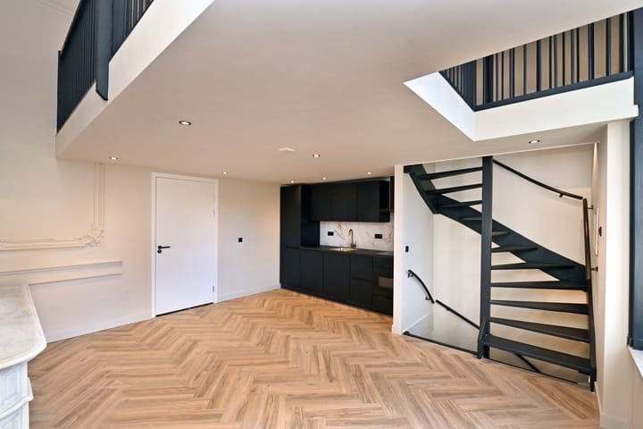 Photo 11 of Prins Hendrikstraat 4-G