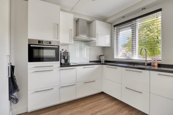 Photo 5 of Engelwortel 33