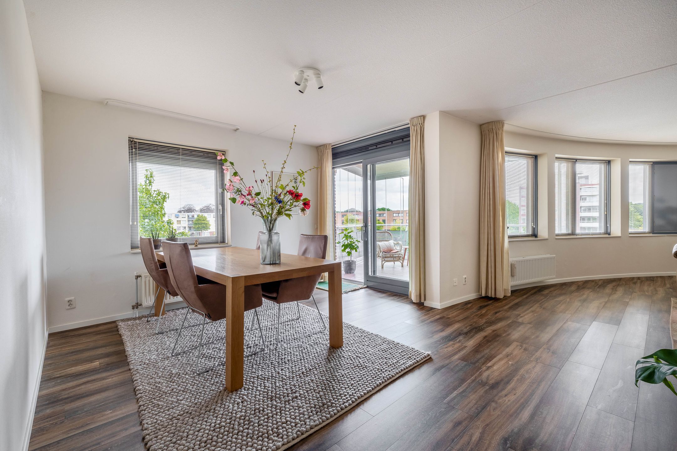 Foto 3 van Mevrouw De Rooweg 19