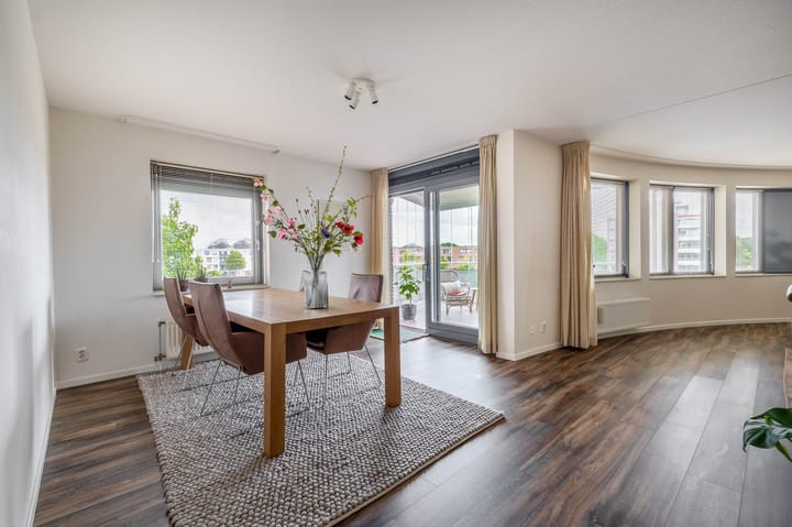 Foto 3 van Mevrouw De Rooweg 19