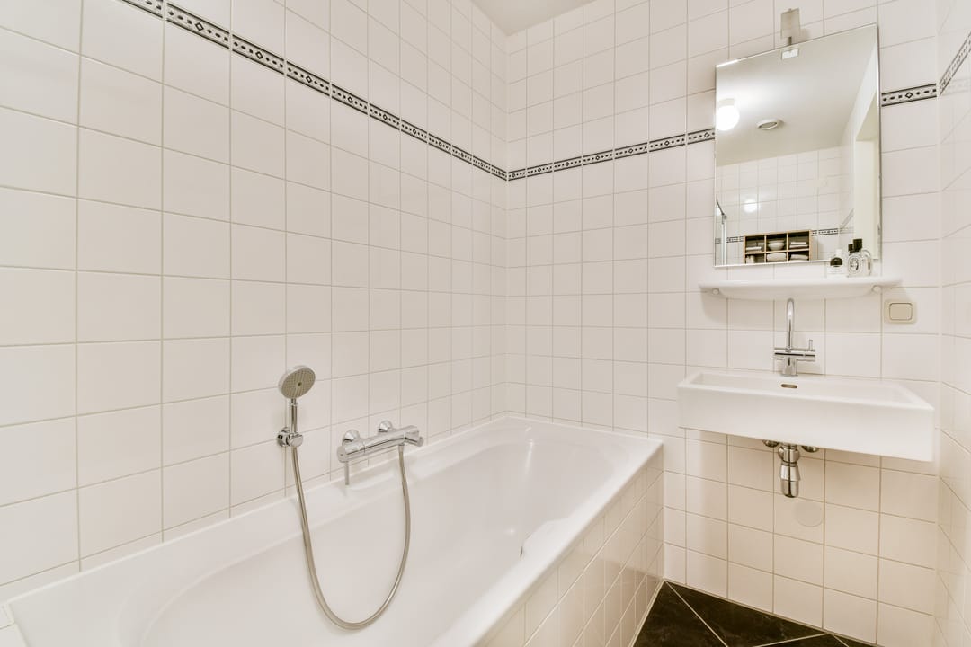 Photo 17 of Van Oldenbarneveldtstraat 50-V