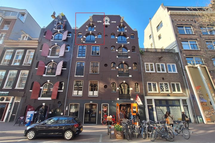 Photo 2 of Spuistraat 76-D