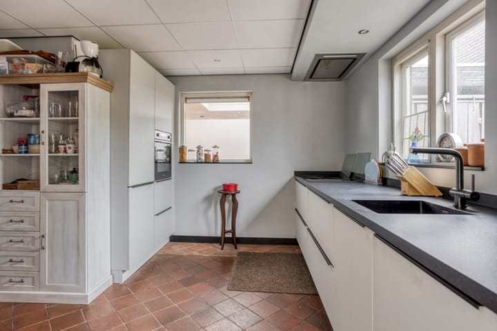 Foto 11 van Irenestraat 4