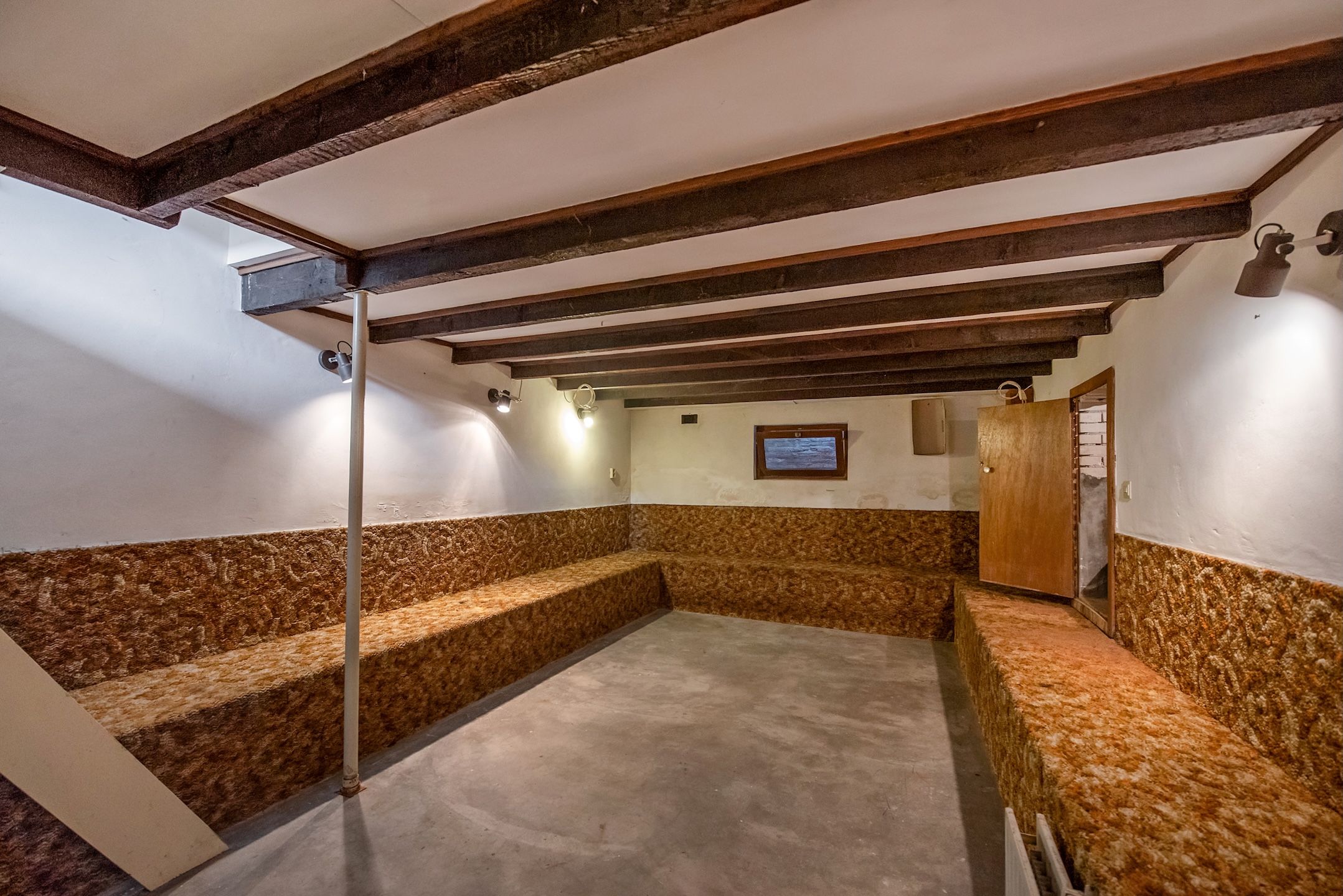 Foto 30 van Veursestraatweg 107