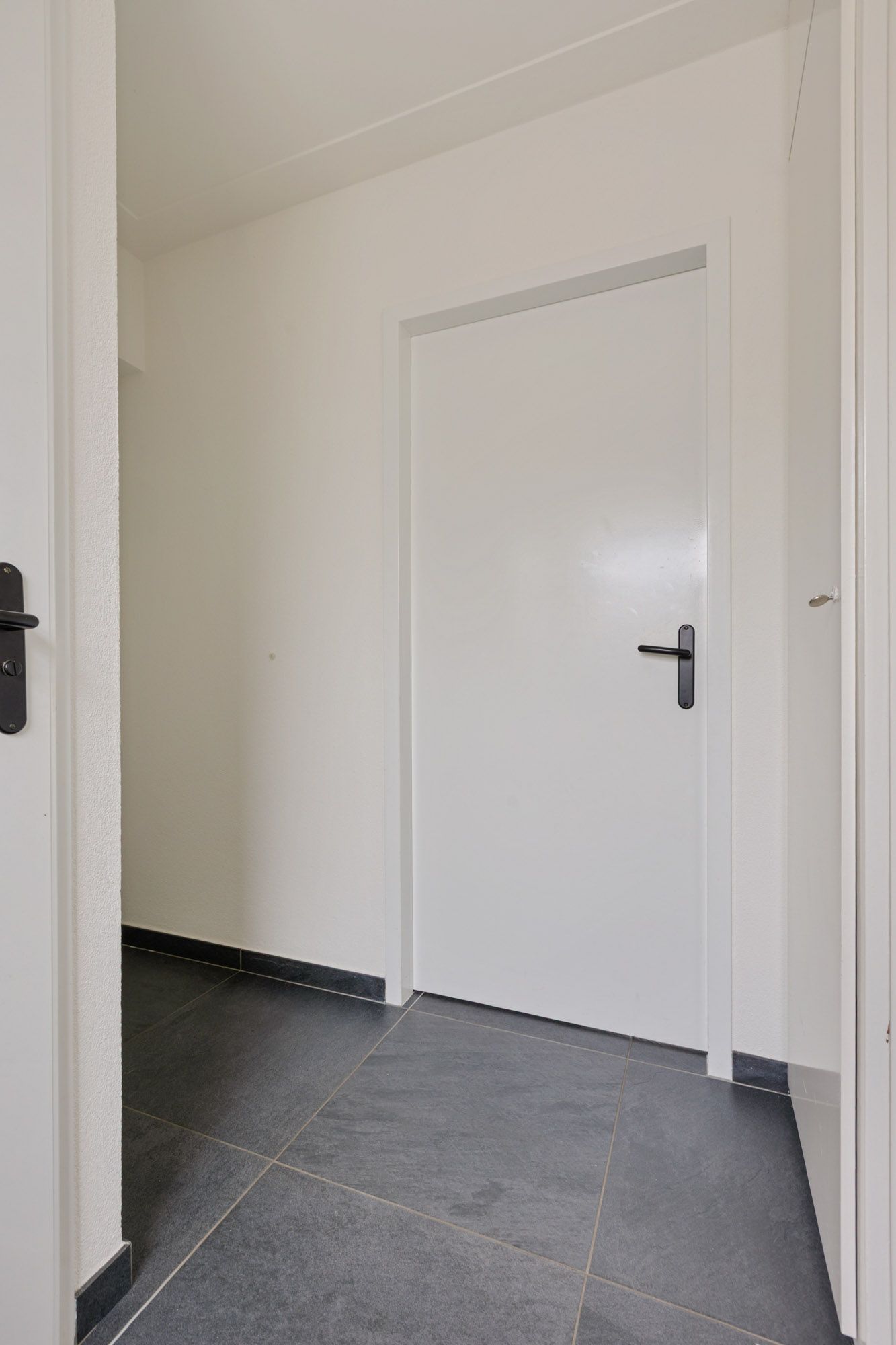 Photo 5 of Carolinenstraat 25