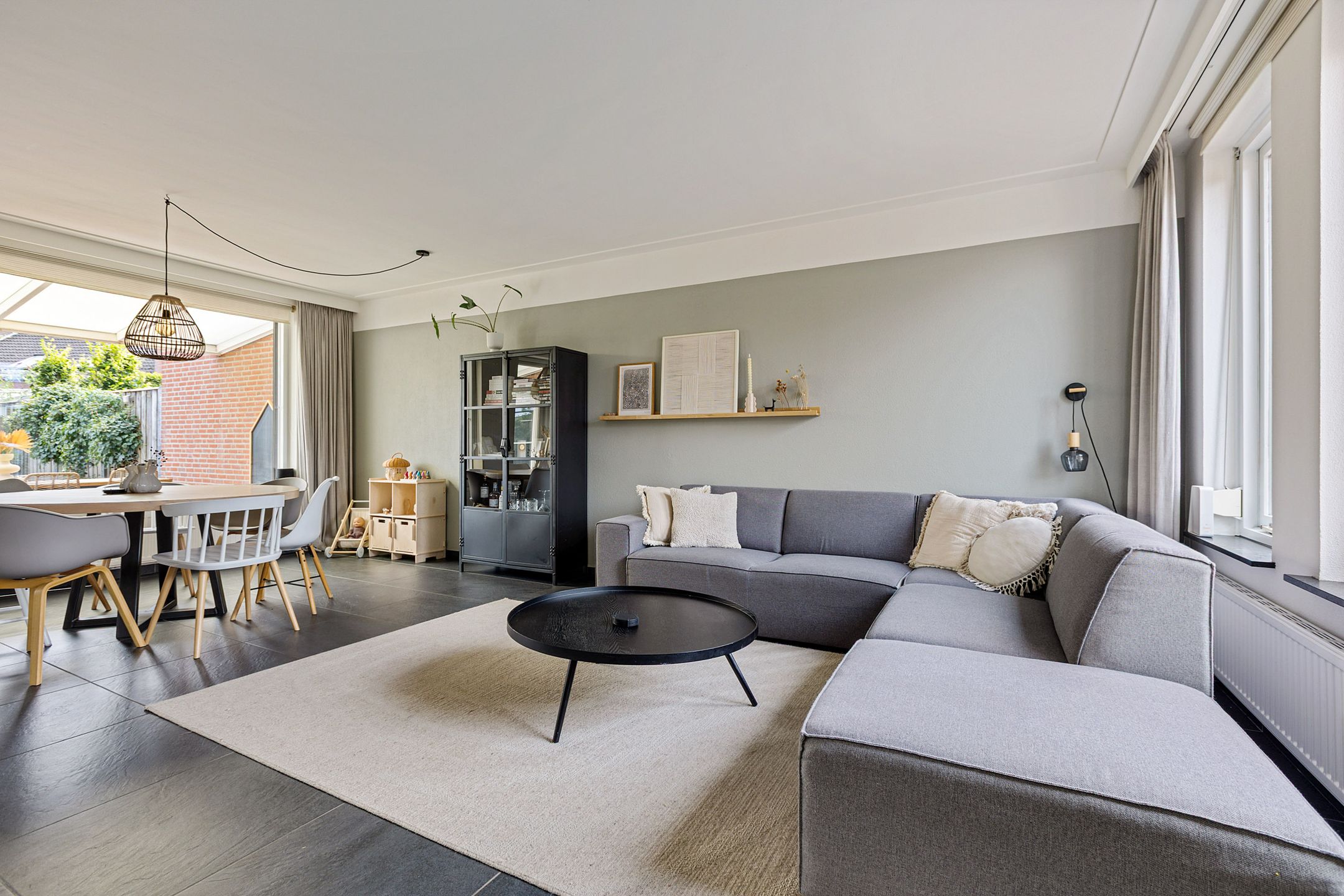 Photo 9 of Carolinenstraat 25