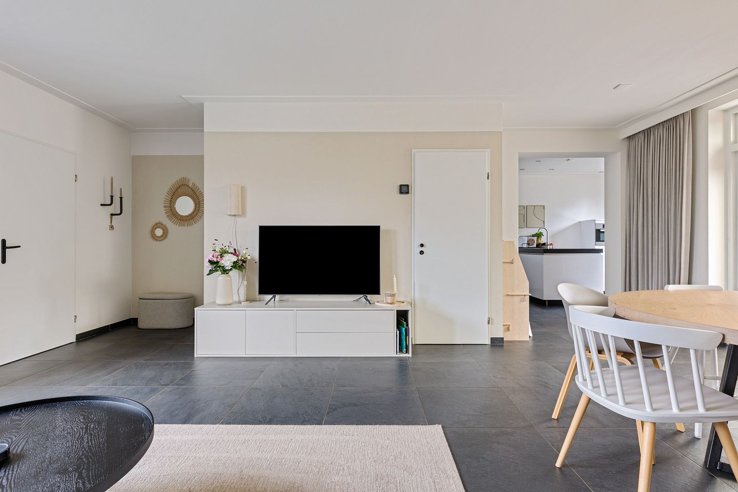 Photo 10 of Carolinenstraat 25