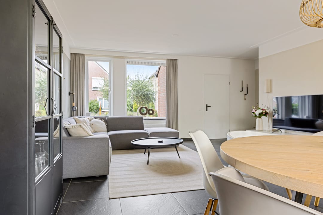 Photo 11 of Carolinenstraat 25