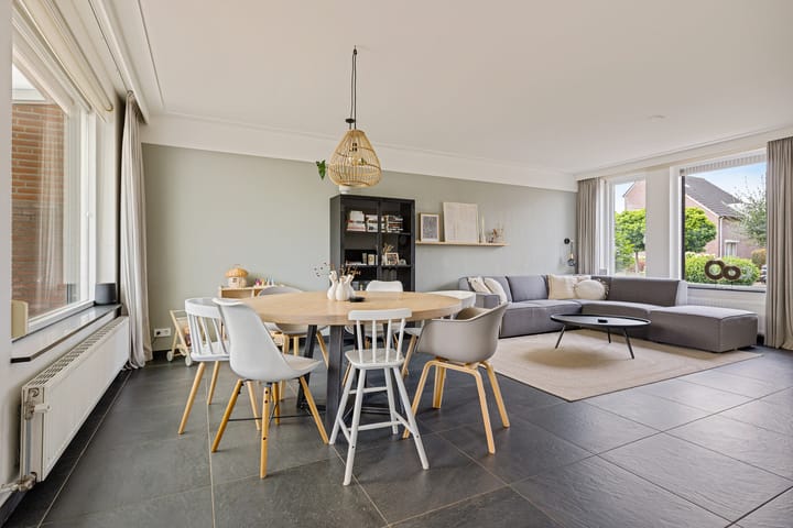 Photo 13 of Carolinenstraat 25