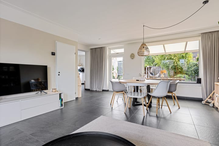 Photo 19 of Carolinenstraat 25