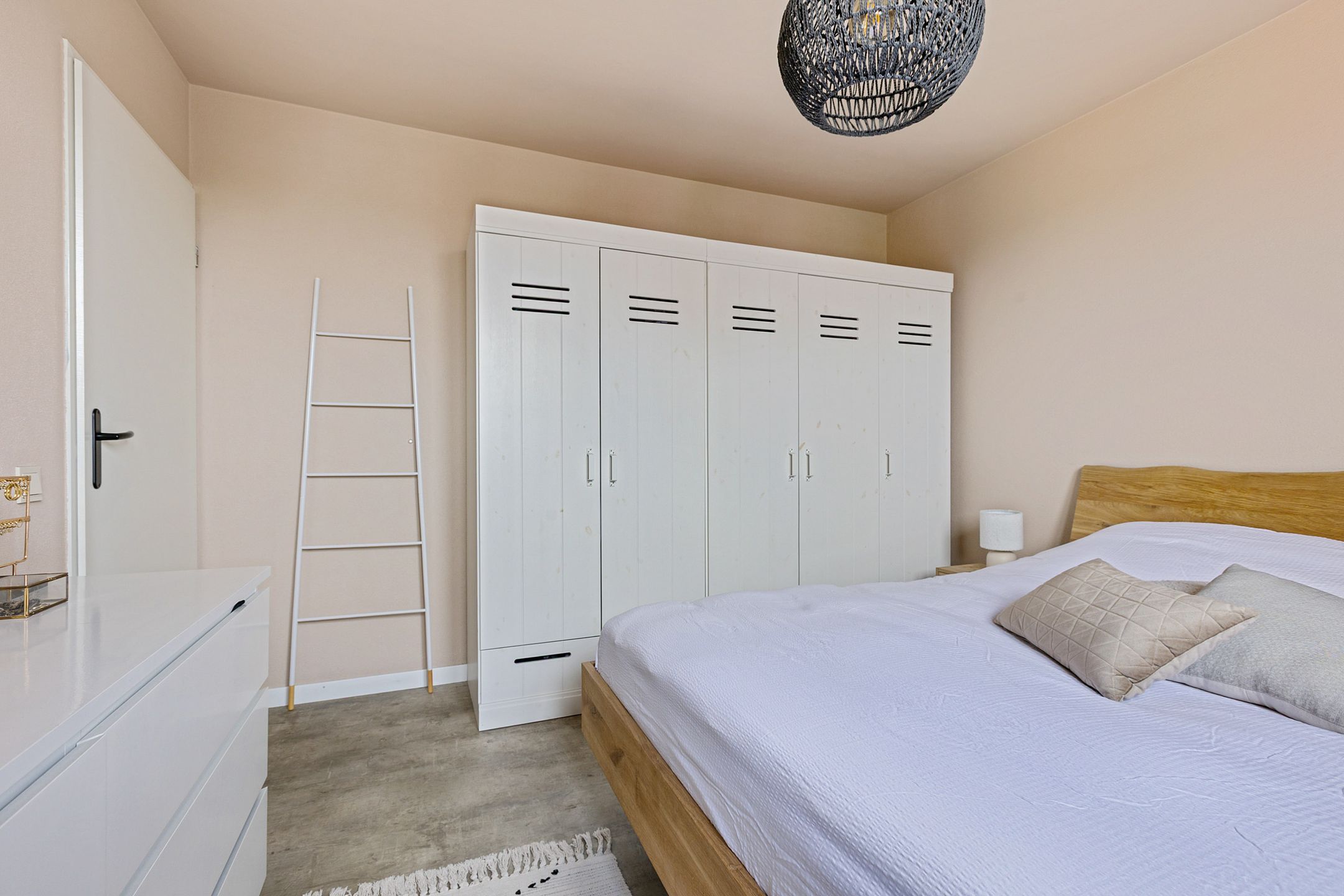 Photo 27 of Carolinenstraat 25