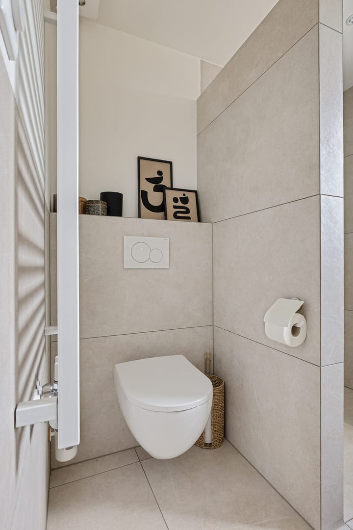 Photo 32 of Carolinenstraat 25