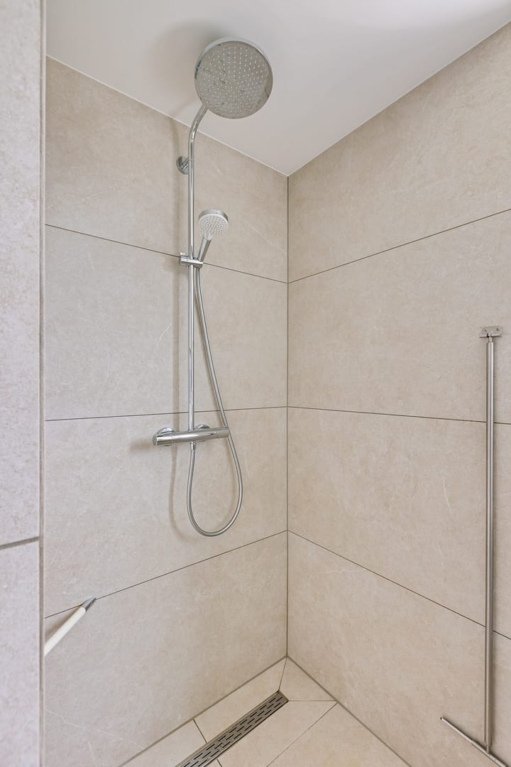 Photo 33 of Carolinenstraat 25