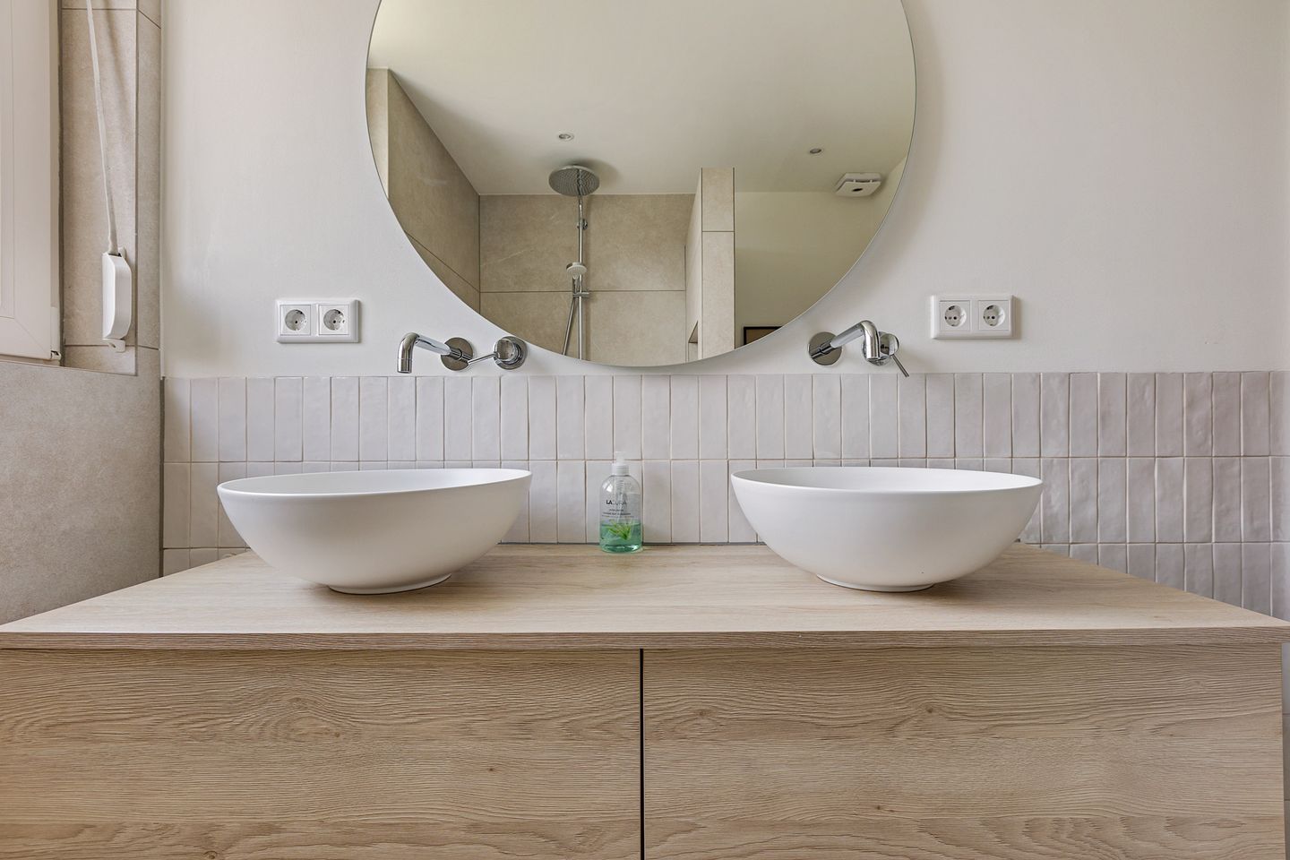 Photo 34 of Carolinenstraat 25