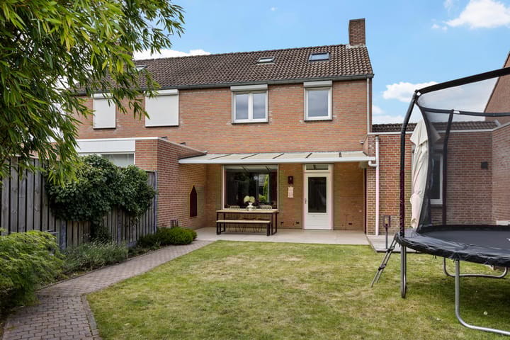 Photo 48 of Carolinenstraat 25