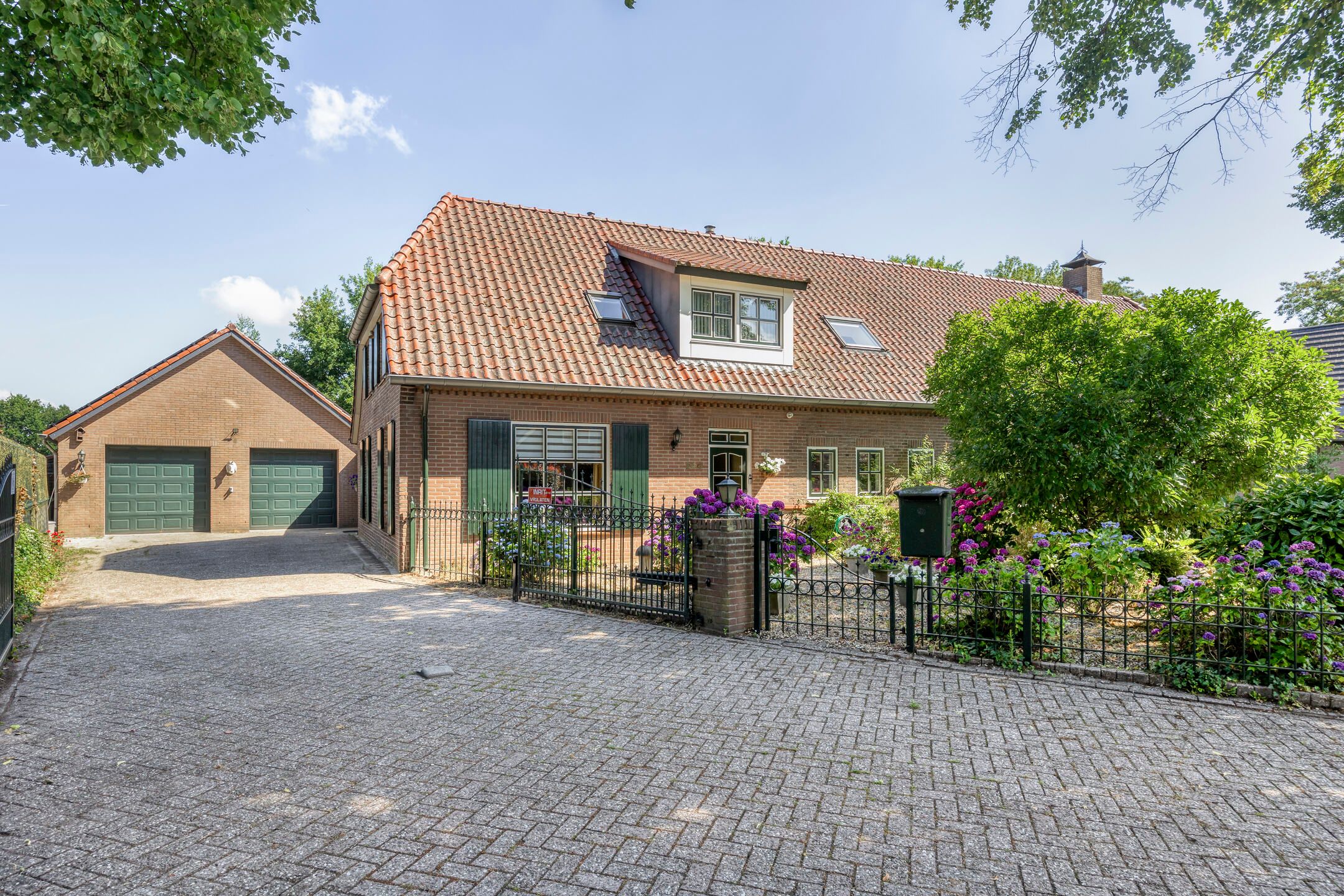 Broekhoek, 24, Heesch, 5384VR, Noord-Brabant, Nederland 24 