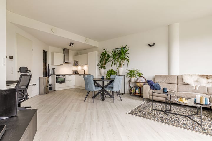 Foto 2 van Louis Armstrongweg 60-C