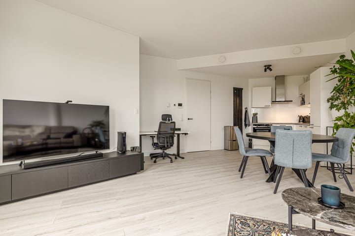 Foto 19 van Louis Armstrongweg 60-C