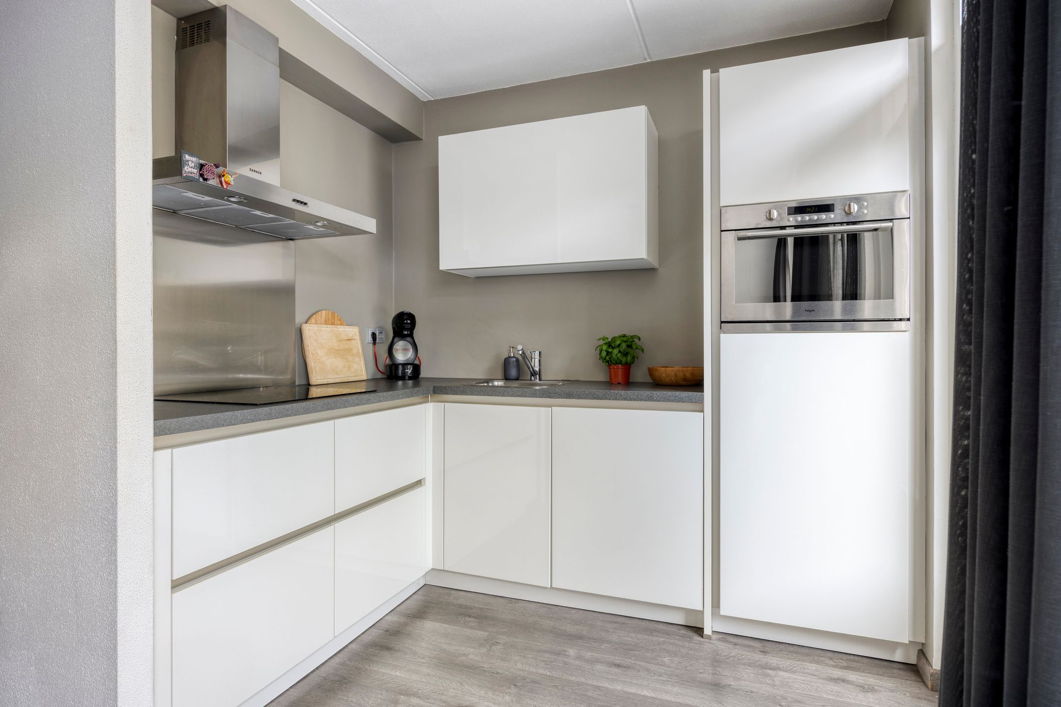 Photo 12 of Grathemstraat 10